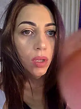 Snapshot of QueenofDestruction chatting on 11-01-25, 11:04 QueenofDestruction online show from 11-01-25, 11:04