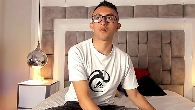 Addam Hunter online show from 11-11-25, 01:11