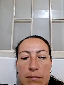 Snapshot of Lauryn_Jones chatting on 06-15-26, 06:29 Lauryn Jones online show from 06-15-26, 06:29