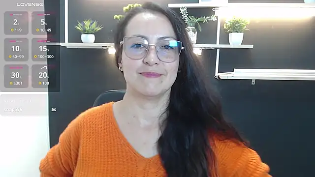 Lauryn Jones online show from 04-15-26, 05:28