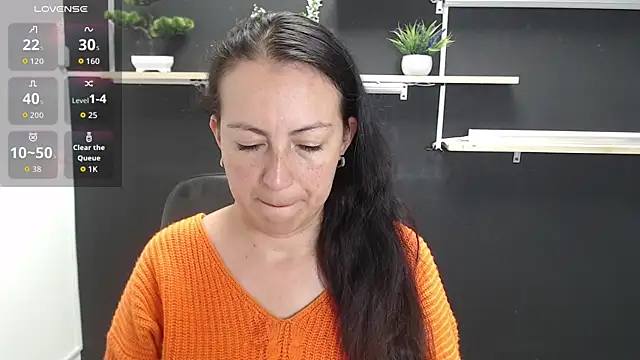 Snapshot of Lauryn_Jones chatting on 05-27-26, 06:59 Lauryn Jones online show from 05-27-26, 06:59