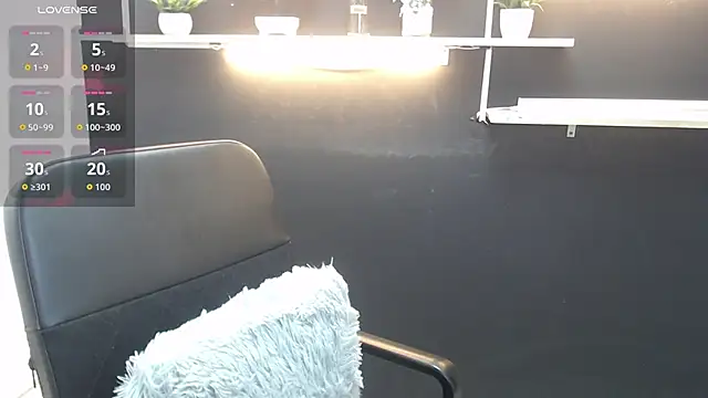 Lauryn Jones online show from 04-17-26, 06:22