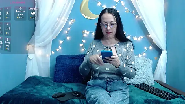 Lauryn Jones online show from 01-09-26, 04:47