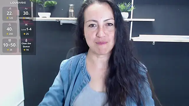 Snapshot of Lauryn_Jones chatting on 05-26-26, 05:33 Lauryn Jones online show from 05-26-26, 05:33