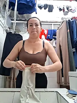 Snapshot of Lauryn_Jones chatting on 07-02-26, 06:47 Lauryn Jones online show from 07-02-26, 06:47