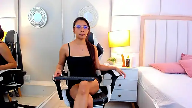 BriannaRivera online show from 12-15-25, 12:33