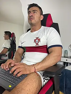 Chris Clarck online show from 11-17-25, 08:02