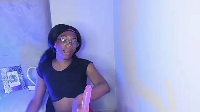 Snapshot of Shelsyissy chatting on 11-08-25, 10:13 Shelsyissy online show from 11-08-25, 10:13