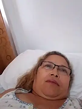 Snapshot of Cessi50 chatting on 01-08-26, 12:00 Cessi50 online show from 01-08-26, 12:00