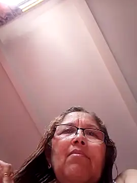 Snapshot of Cessi50 chatting on 12-02-25, 03:36 Cessi50 online show from 12-02-25, 03:36