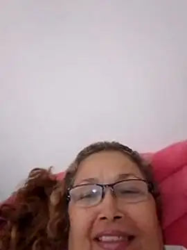 Snapshot of Cessi50 chatting on 01-06-26, 09:30 Cessi50 online show from 01-06-26, 09:30