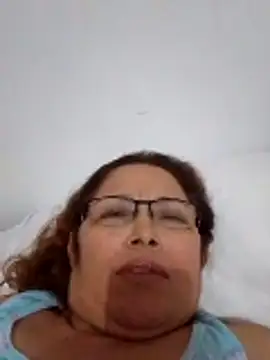 Snapshot of Cessi50 chatting on 02-13-26, 02:55 Cessi50 online show from 02-13-26, 02:55