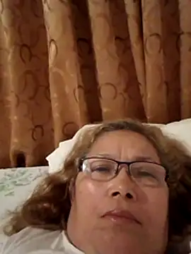 Snapshot of Cessi50 chatting on 11-26-25, 12:32 Cessi50 online show from 11-26-25, 12:32