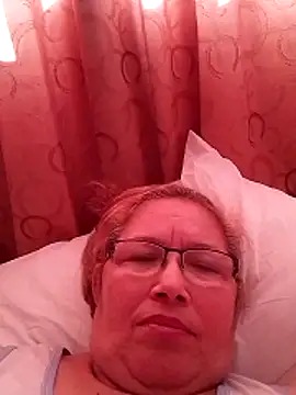 Snapshot of Cessi50 chatting on 11-22-25, 02:16 Cessi50 online show from 11-22-25, 02:16