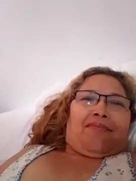 Snapshot of Cessi50 chatting on 01-10-26, 11:49 Cessi50 online show from 01-10-26, 11:49