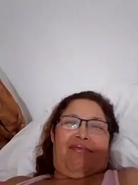 Snapshot of Cessi50 chatting on 02-25-26, 01:50 Cessi50 online show from 02-25-26, 01:50