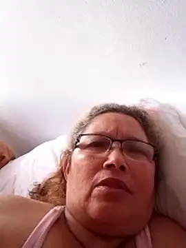 Snapshot of Cessi50 chatting on 01-18-26, 12:52 Cessi50 online show from 01-18-26, 12:52