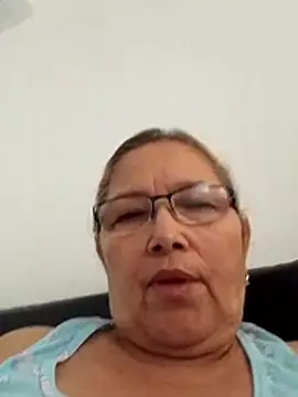 Snapshot of Cessi50 chatting on 11-28-25, 02:39 Cessi50 online show from 11-28-25, 02:39