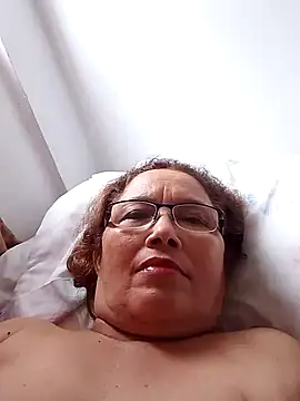 Snapshot of Cessi50 chatting on 02-10-26, 03:00 Cessi50 online show from 02-10-26, 03:00