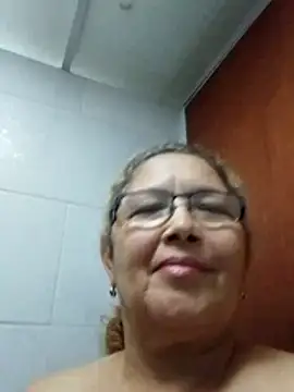 Snapshot of Cessi50 chatting on 01-10-26, 11:55 Cessi50 online show from 01-10-26, 11:55