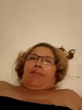 Snapshot of Cessi50 chatting on 12-18-25, 01:11 Cessi50 online show from 12-18-25, 01:11