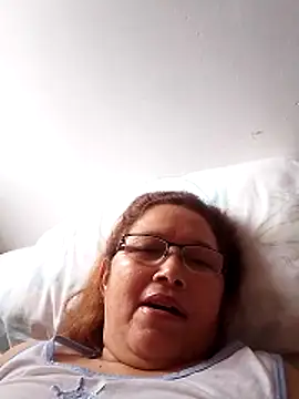 Snapshot of Cessi50 chatting on 02-06-26, 02:57 Cessi50 online show from 02-06-26, 02:57