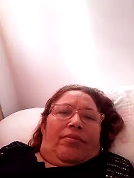 Snapshot of Cessi50 chatting on 02-05-26, 01:40 Cessi50 online show from 02-05-26, 01:40