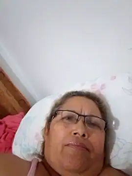 Snapshot of Cessi50 chatting on 01-16-26, 02:37 Cessi50 online show from 01-16-26, 02:37