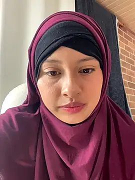 Snapshot of Melek_Seraya chatting on 11-16-25, 02:05 Melek Seraya online show from 11-16-25, 02:05