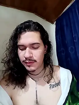 Snapshot of OnixAgata0 chatting on 11-02-25, 11:10 OnixAgata0 online show from 11-02-25, 11:10