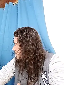 Snapshot of OnixAgata0 chatting on 04-15-26, 01:55 OnixAgata0 online show from 04-15-26, 01:55