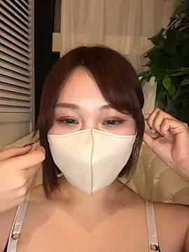 Snapshot of reika33 chatting on 12-05-25, 11:09 reika33 online show from 12-05-25, 11:09