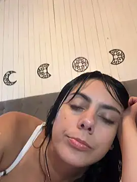 Snapshot of mickystrumia23 chatting on 03-02-26, 10:27 mickystrumia23 online show from 03-02-26, 10:27