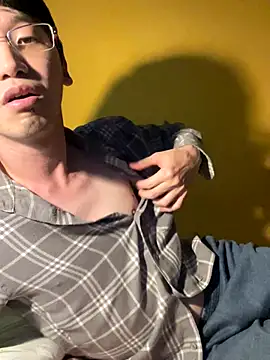 NerdyAsian1701 online show from 11-04-25, 03:10