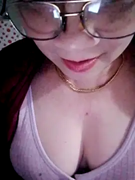 small-house123 online show from 02-12-26, 02:06