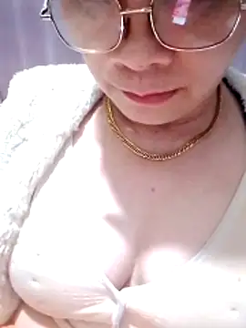 small-house123 online show from 12-16-25, 10:03