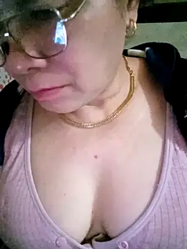 small-house123 online show from 02-17-26, 03:59