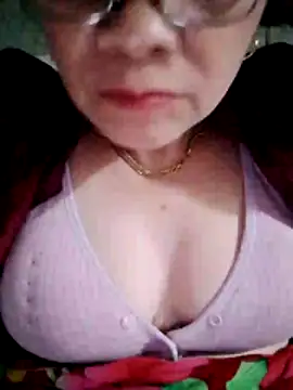 small-house123 online show from 02-10-26, 01:43