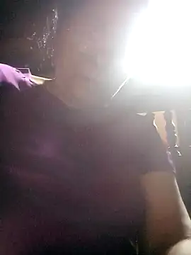 Snapshot of small-house123 chatting on 11-12-25, 05:33 small-house123 online show from 11-12-25, 05:33