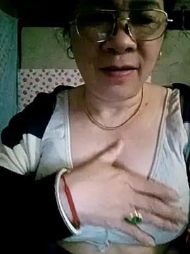 small-house123 online show from 02-23-26, 11:27