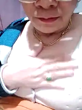 small-house123 online show from 12-17-25, 10:42