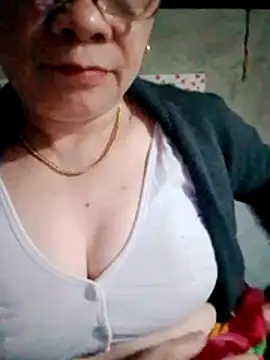 small-house123 online show from 02-07-26, 10:45