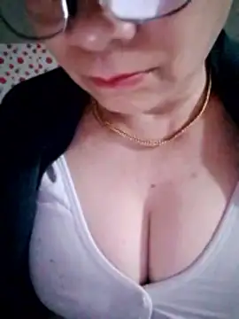 small-house123 online show from 02-07-26, 10:51