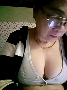 small-house123 online show from 02-21-26, 07:16