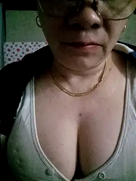 small-house123 online show from 02-20-26, 06:32