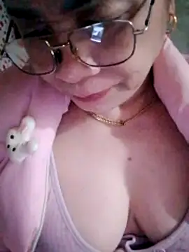 small-house123 online show from 02-12-26, 02:00