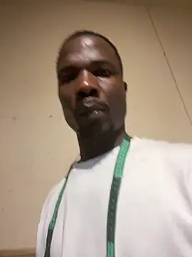 Snapshot of Ndodemnyama@xh chatting on 11-03-25, 08:23 Ndodemnyamaxh online show from 11-03-25, 08:23