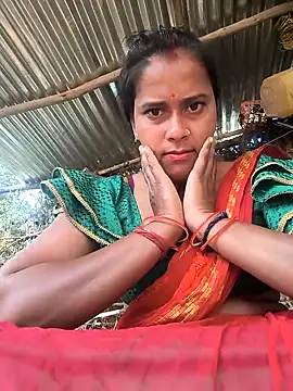 Snapshot of Hot_bhomi1 chatting on 11-02-25, 04:17 Hot bhomi1 online show from 11-02-25, 04:17