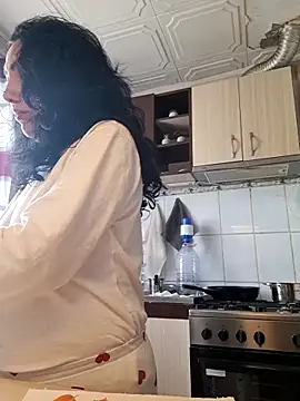 CharmingPearl online show from 03-18-26, 09:12