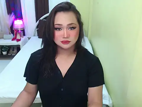 XxgiganticoliviacummerxX online show from 12-17-25, 02:49